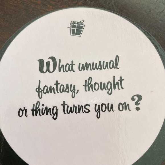 The Girls Night Mini Box of Questions Ladies Night - Picture 7 of 7